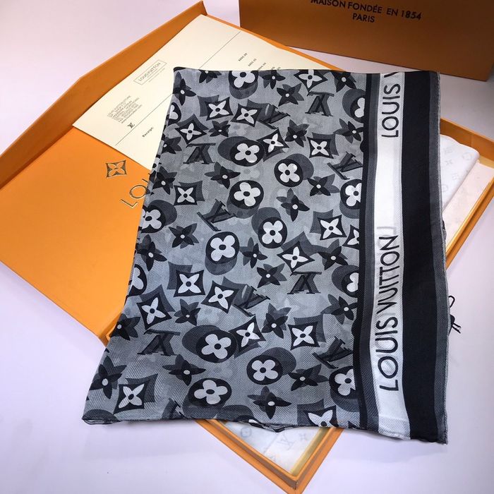 Louis Vuitton Scarf LVS00163